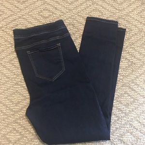 Maurices 18 Reg Jegging. Like new!